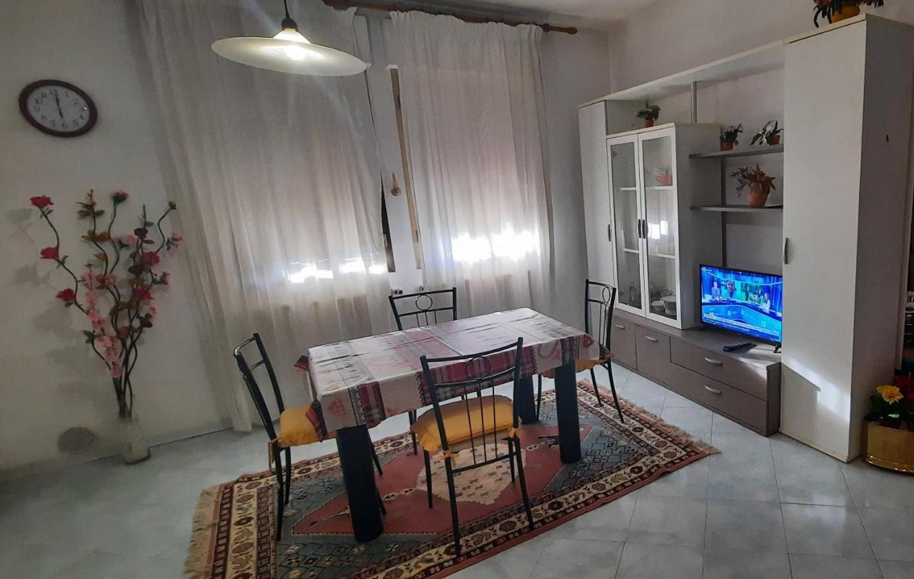 Zsuzsa Lak Apartment Местре Екстериор снимка