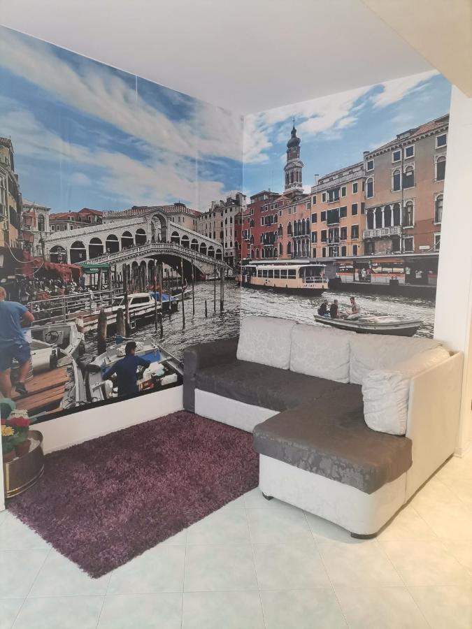 Zsuzsa Lak Apartment Местре Екстериор снимка